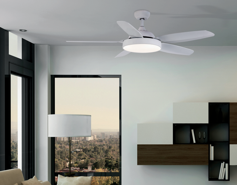 Iluminación en ventiladores muebles moya