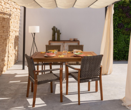 conjunto mesa silla jardín